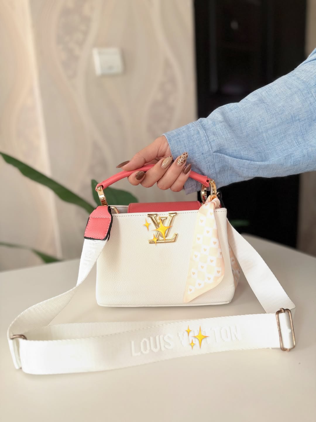 کیف دو بند سفید و نسکافه ای سایز ۲۲۱۴